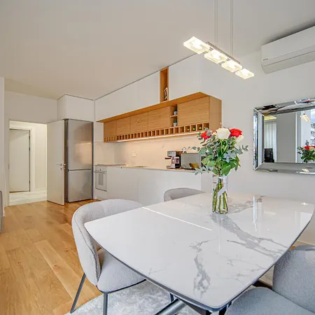 2 Bedroom With Parking